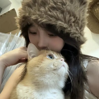 微笑的苹吉